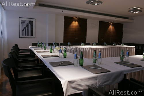 Atrium Hotel 29